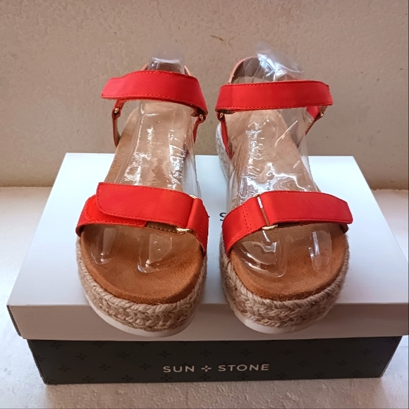 Sun + Stone - Picture 3 of 4